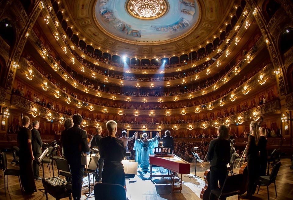 In War & Peace. Harmony through Music. Teatro Cólon. Photo: Liliana Morsia